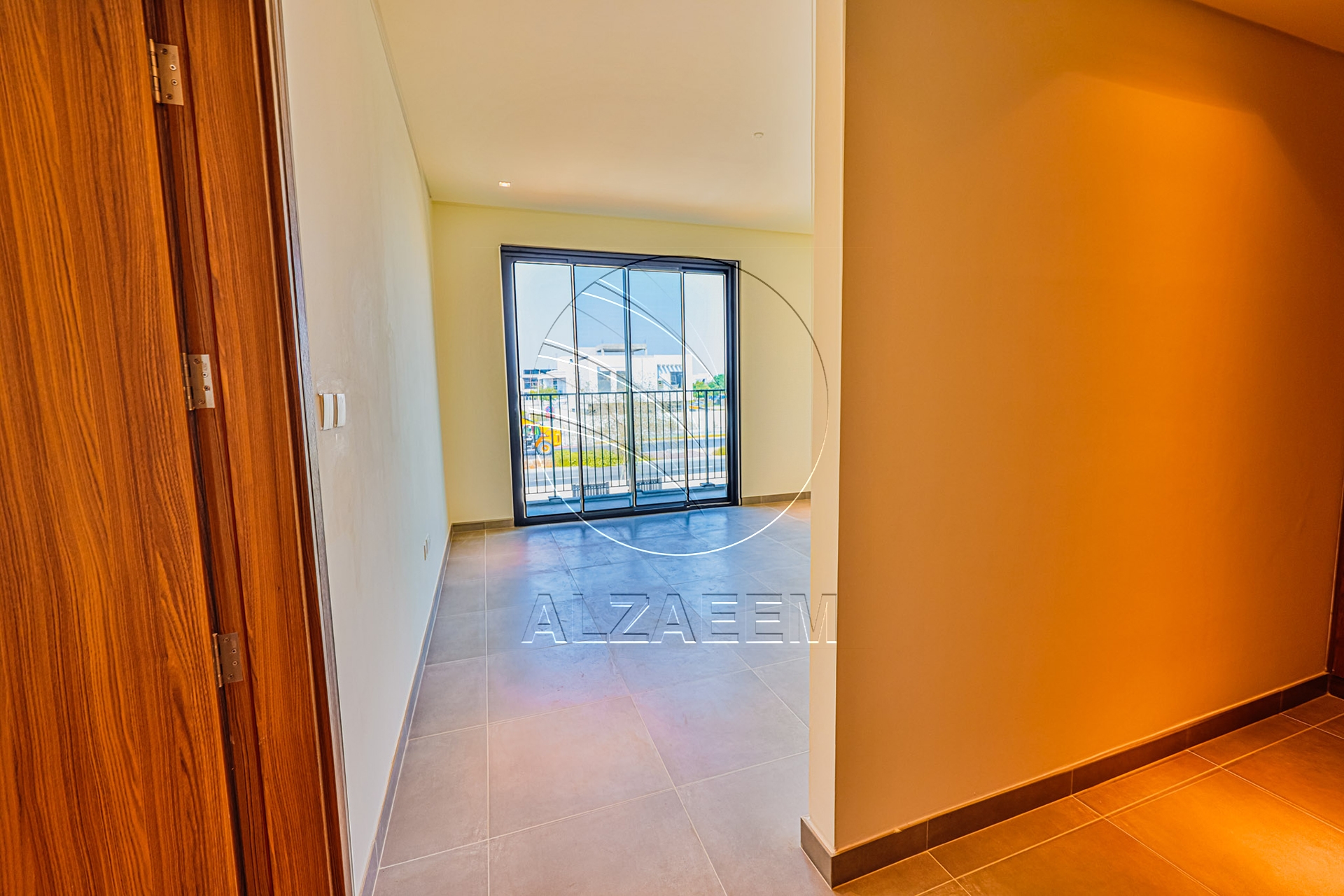 HOT! Single Row – Mid Unit | VACANT