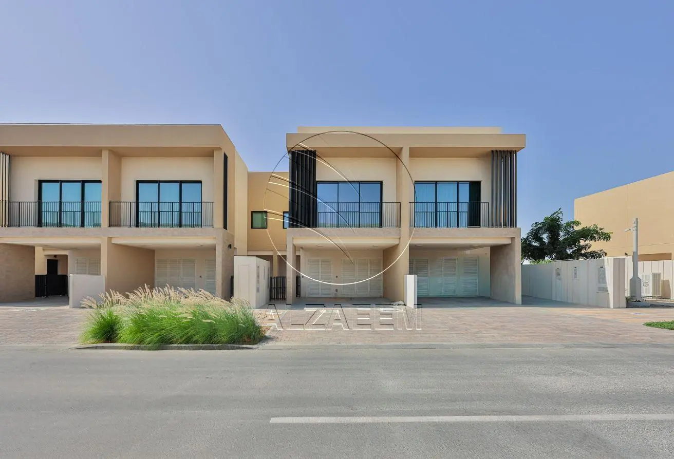 Corner Single Row! Biggest 2BR Plot in Yas Acres