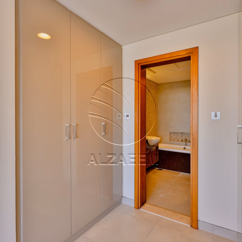√ Luxurious Sea View Simplex Townhouse | VACANT √