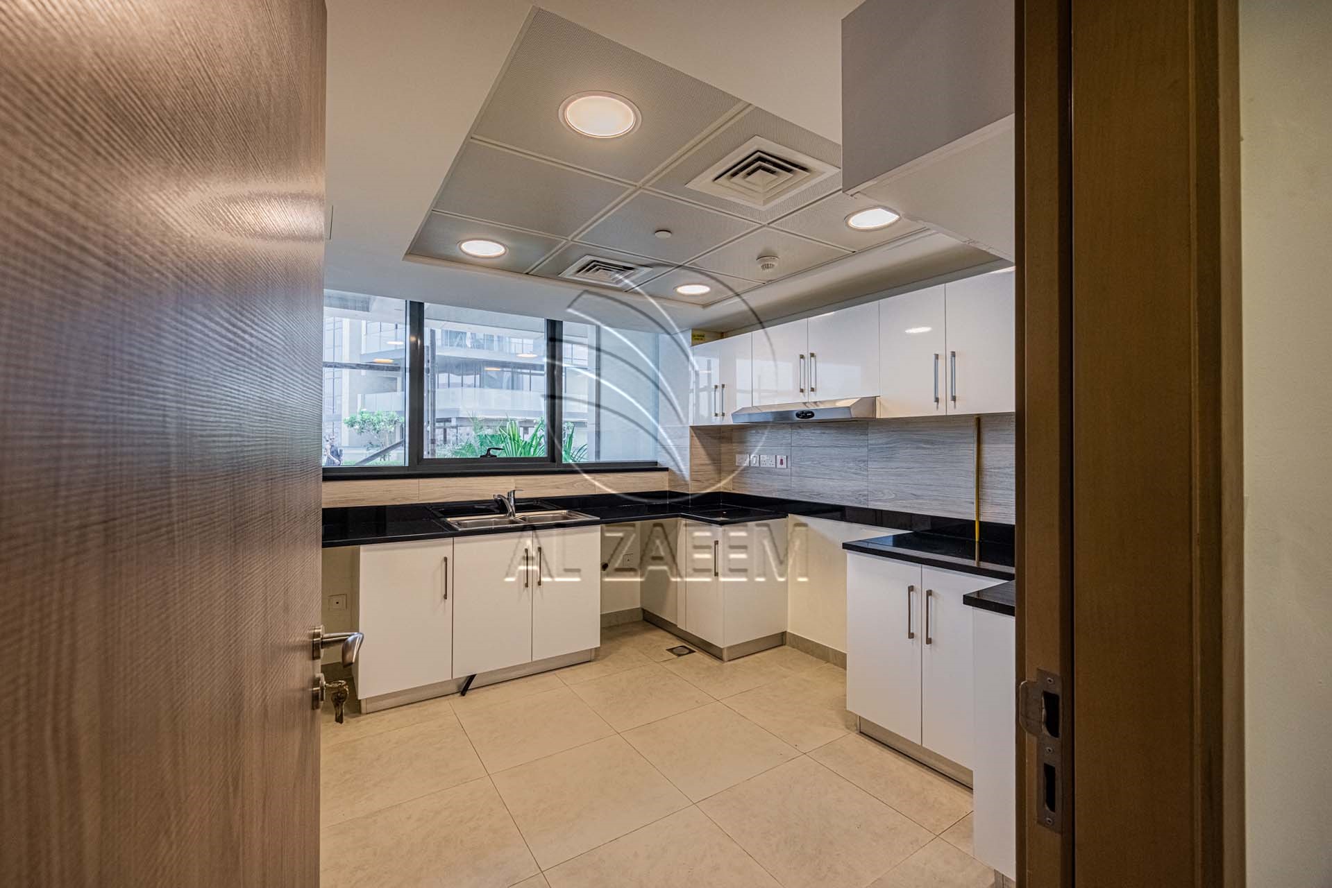 Vacant | DUPLEX | Facing The Pool | 4 payments
