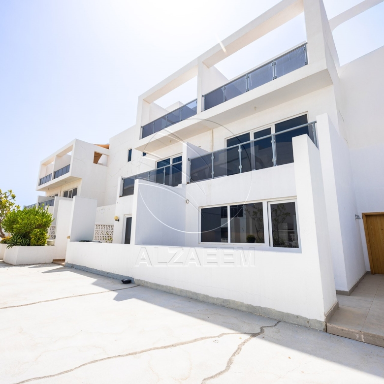 Kitchen Appliances | With Elevator and Gym + Pool