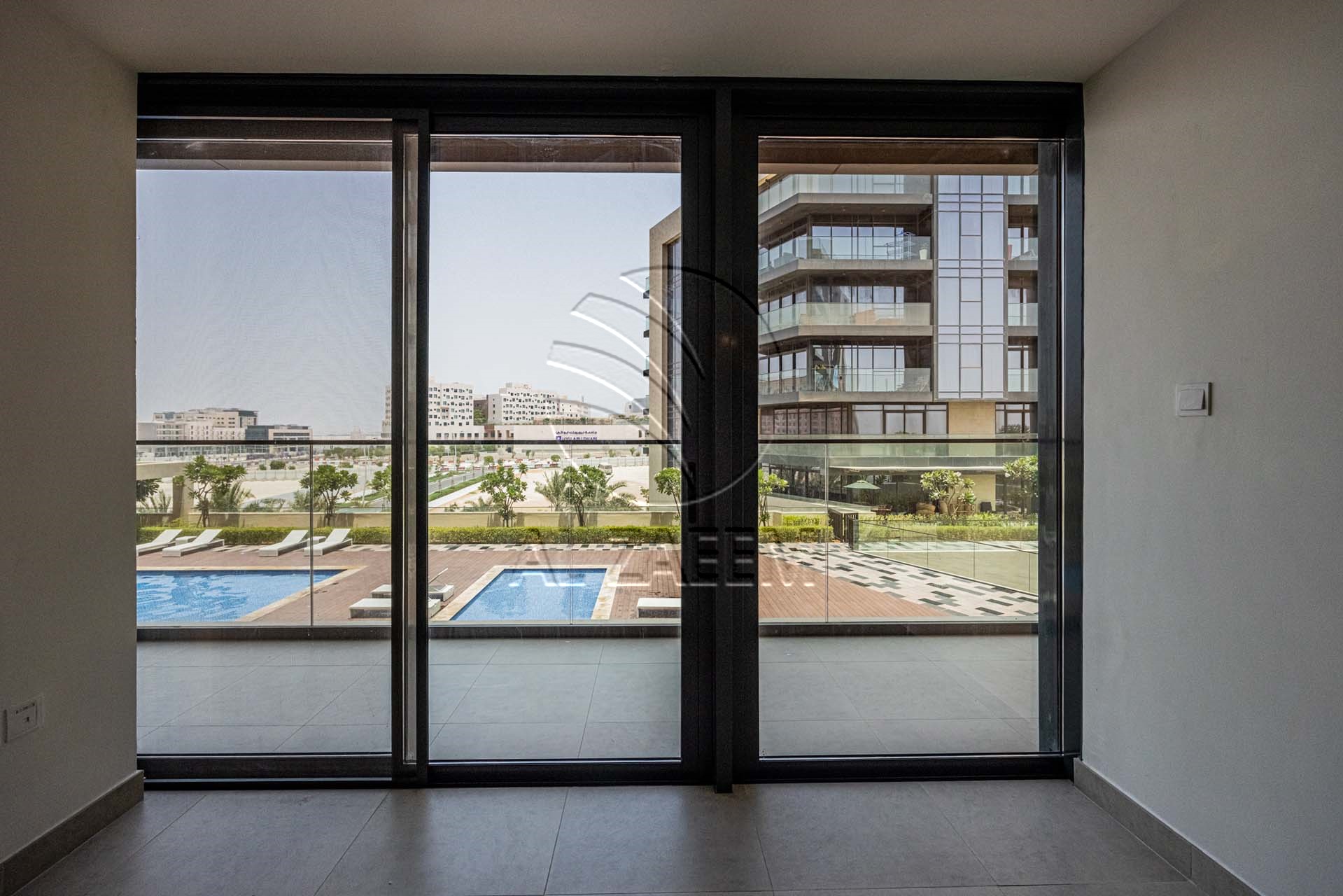 Vacant | DUPLEX | Facing The Pool | 4 payments