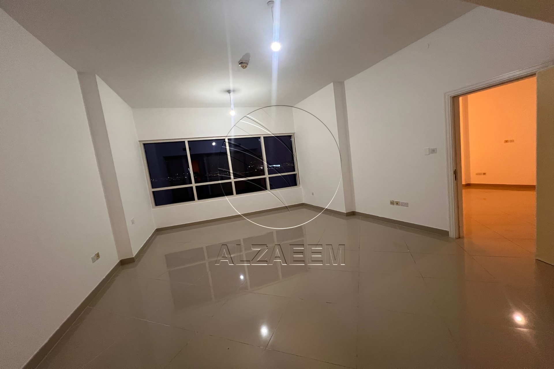 √Mid Level | Vacant | Big Balcony√