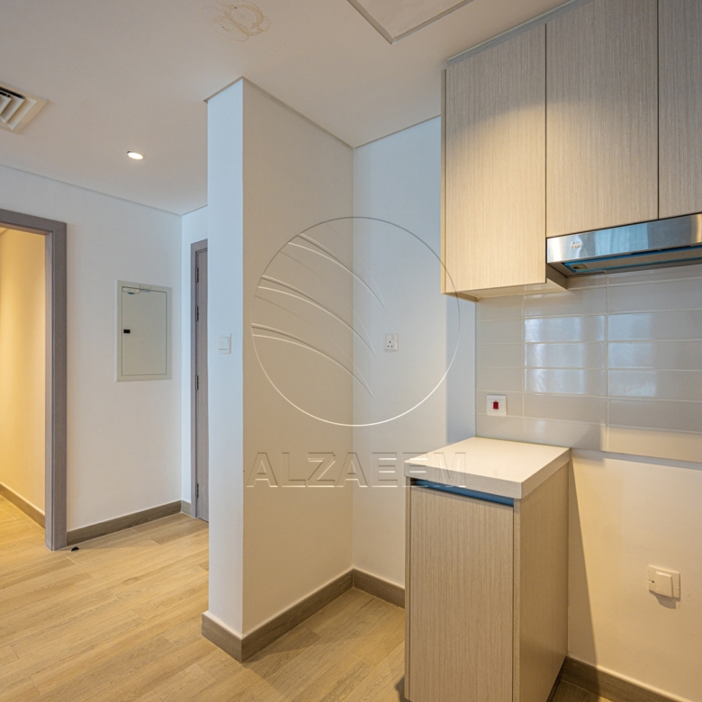 Partial Canal View | High Floor | VACANT