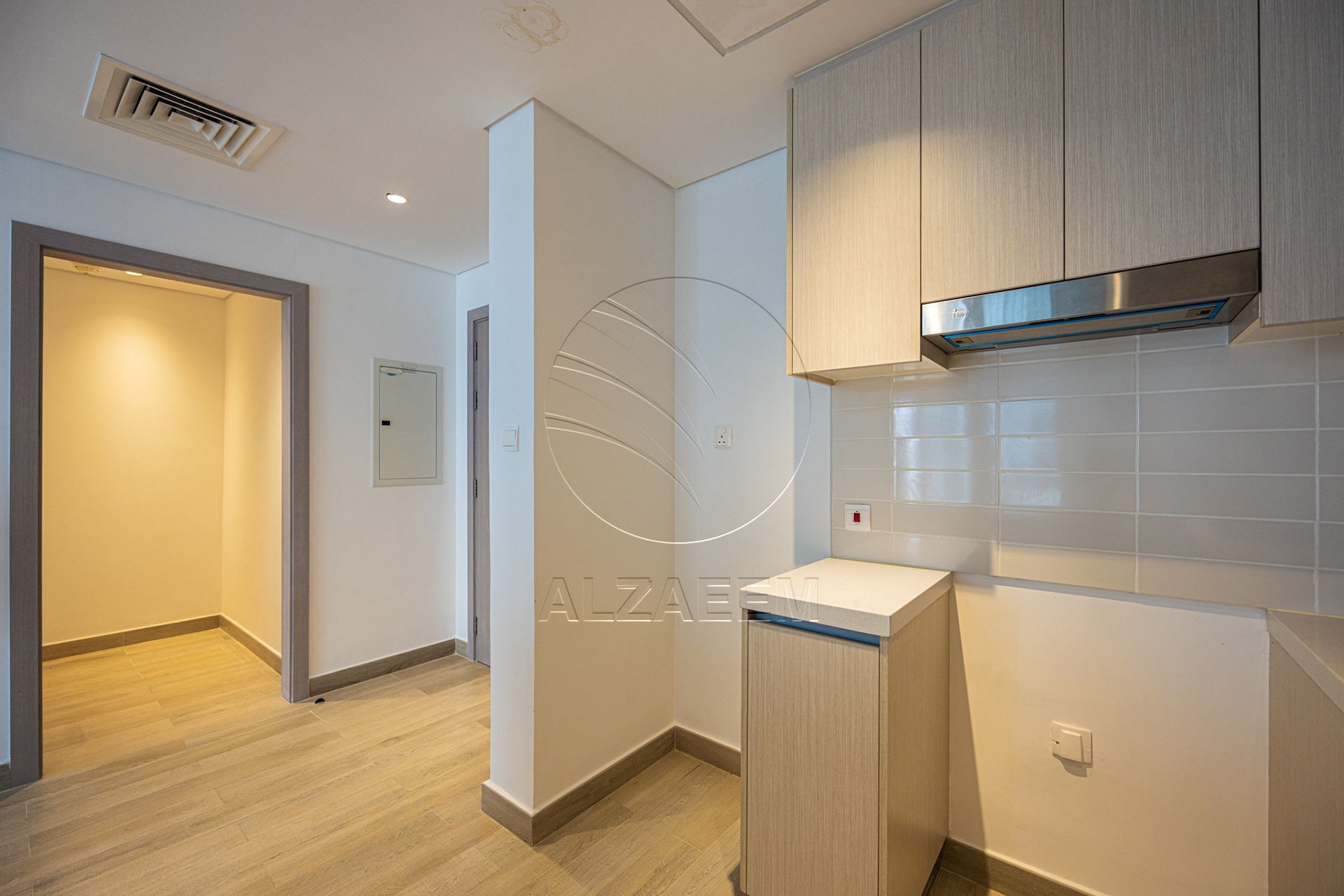 Partial Canal View | High Floor | VACANT