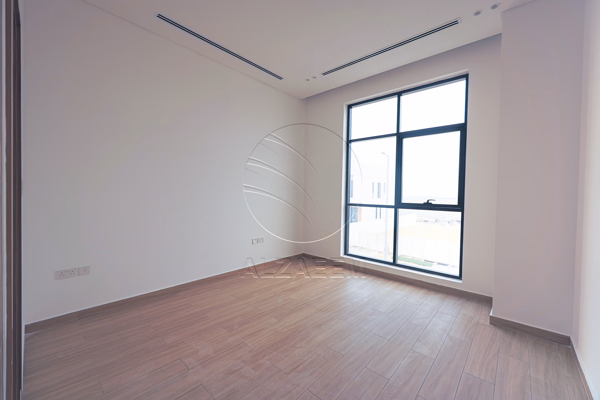 Corner | High Quality Finishing| High Ceiling