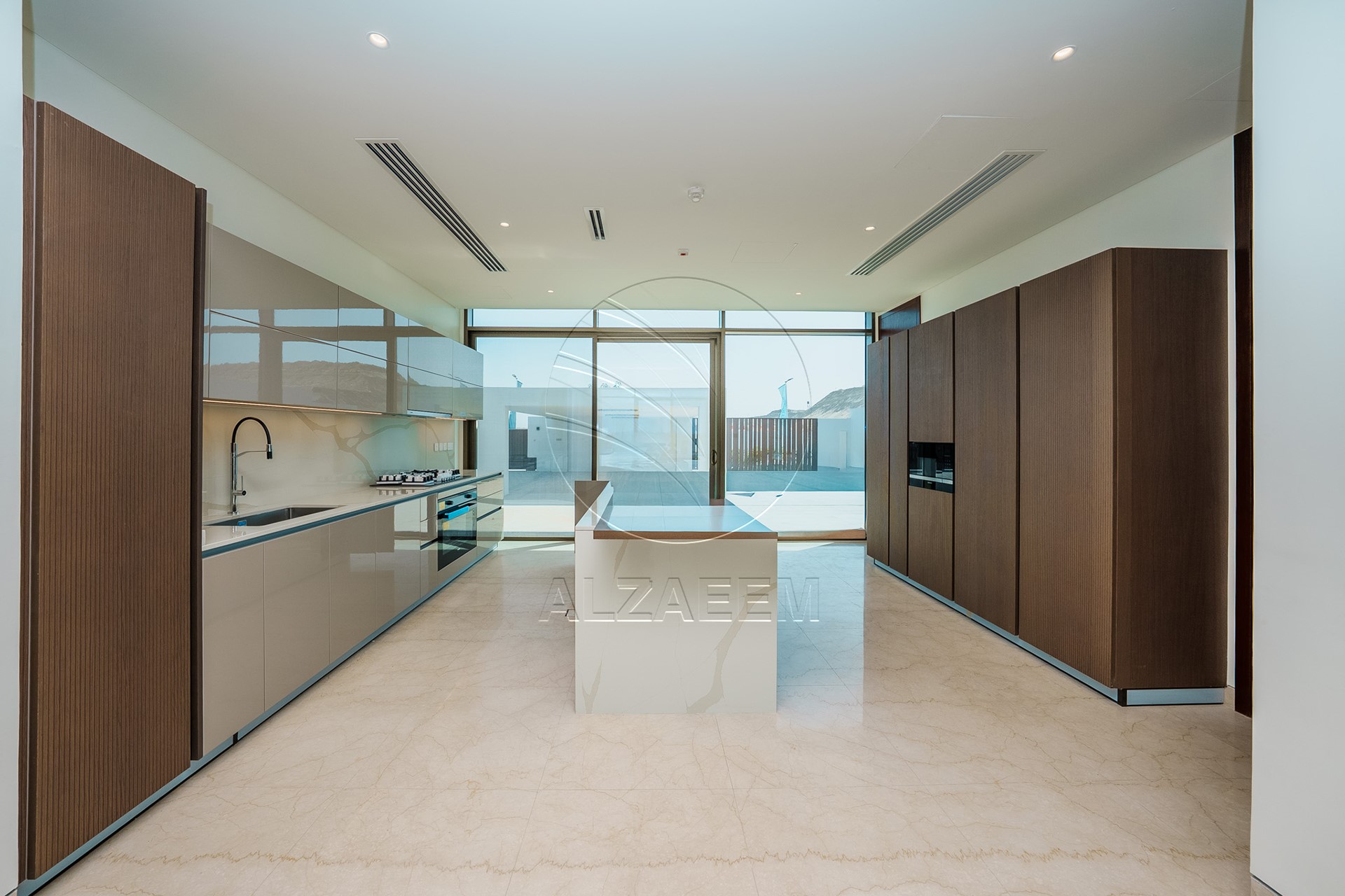 √Seafront VIP Villa | Single Row Corner Big Plot√