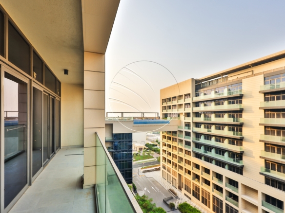 Pool and Community View | High Floor | Rent Refund