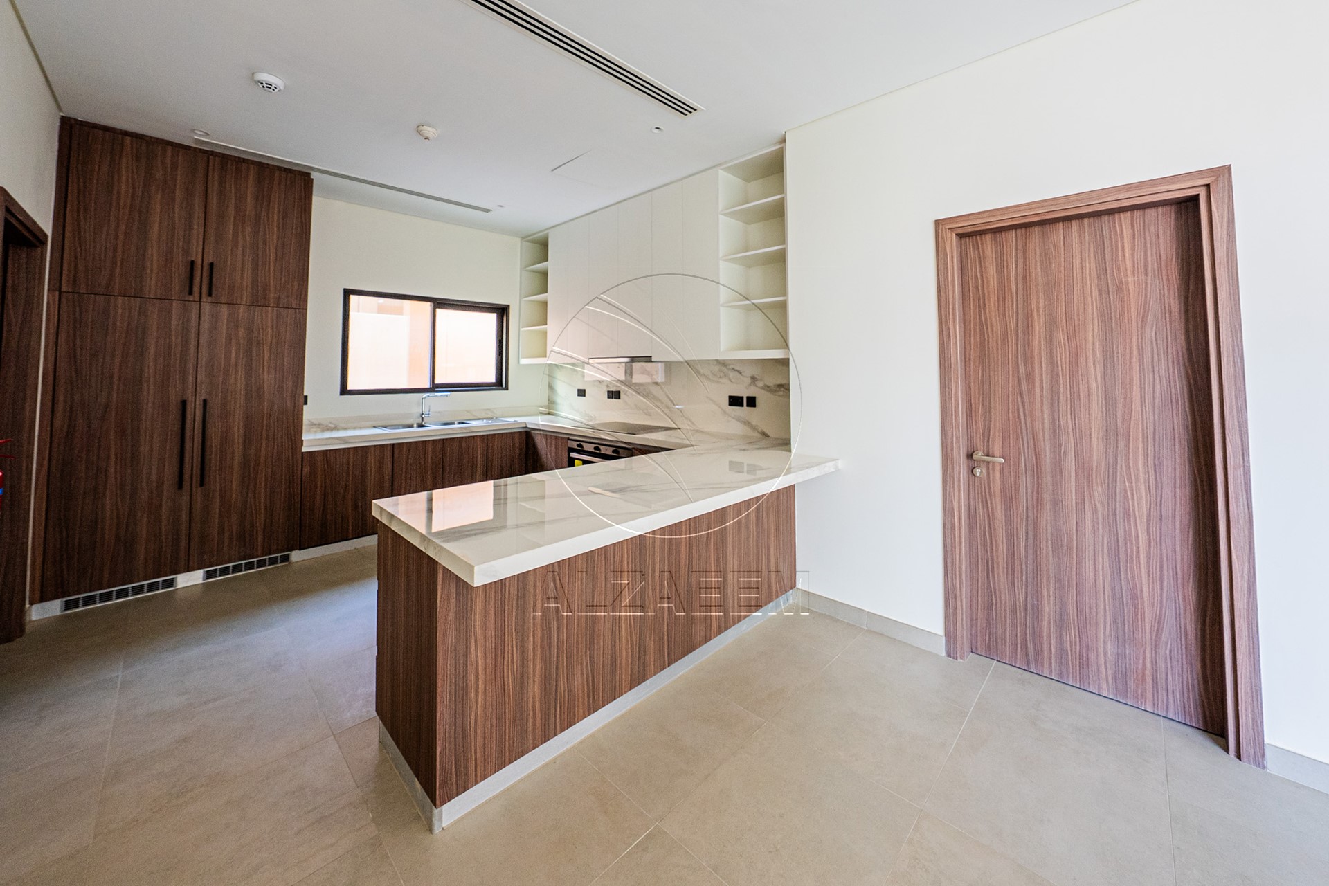 Single Row Villa | Huge Plot | Ready for Occupancy