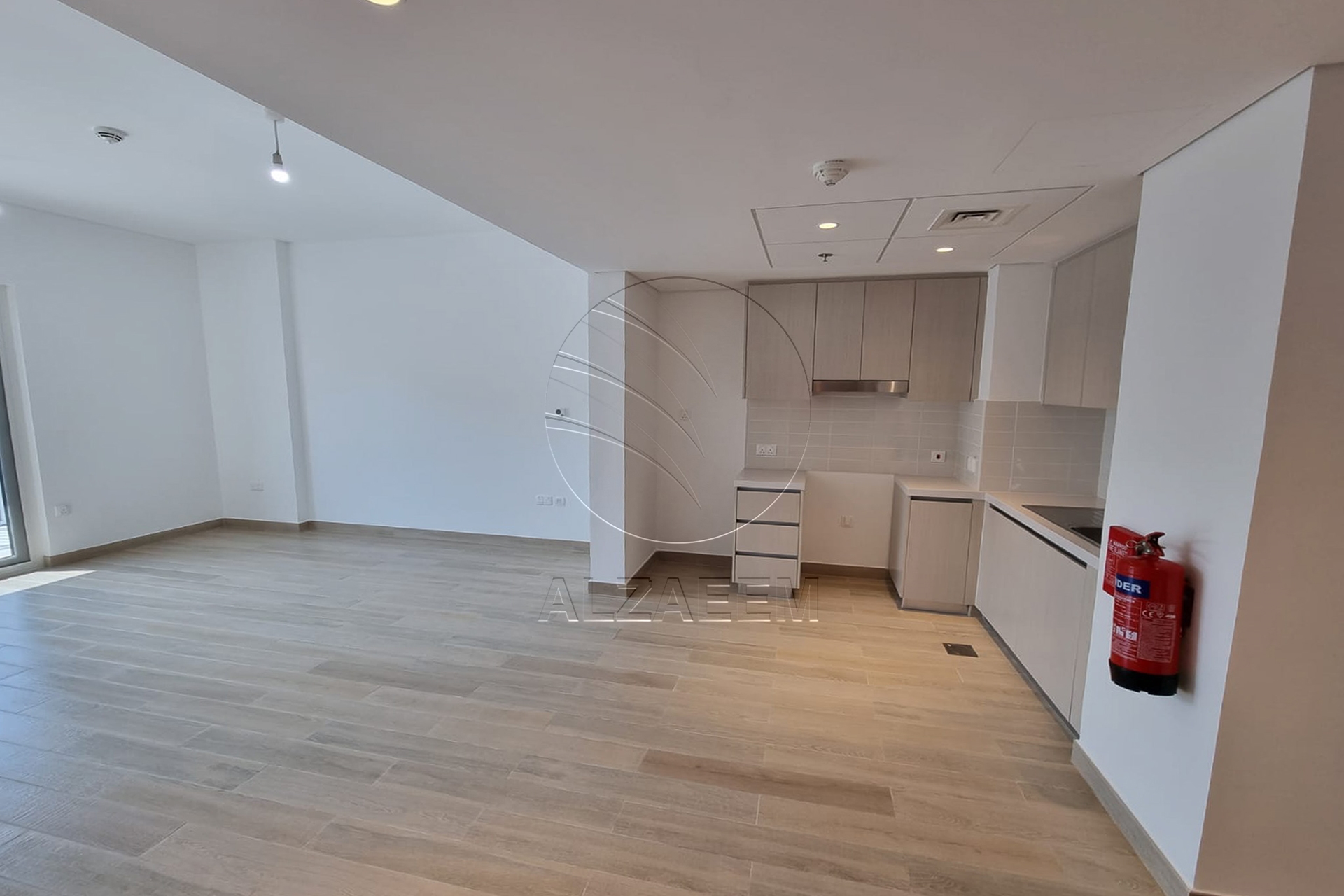 VACANT! Furnished Unit | Mid Level