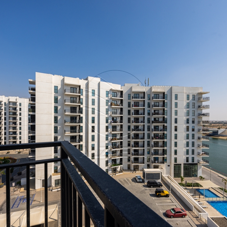 Partial Canal View | High Floor | VACANT