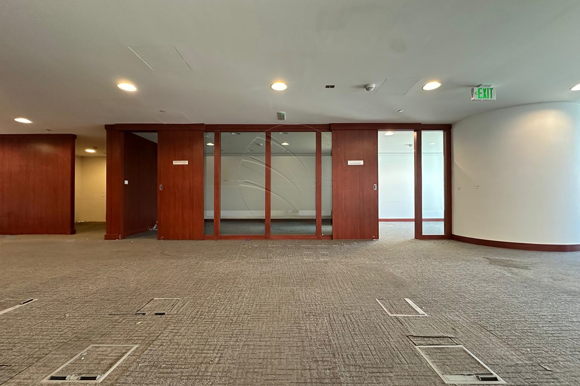 High Level Fitted Office Facing the Canal
