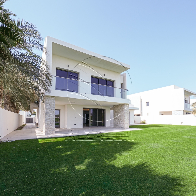 Golf Course View Villa + 1047Sqm Landscaped Plot