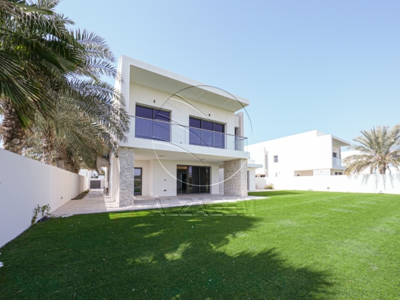 Golf Course View Villa + 1047Sqm Landscaped Plot