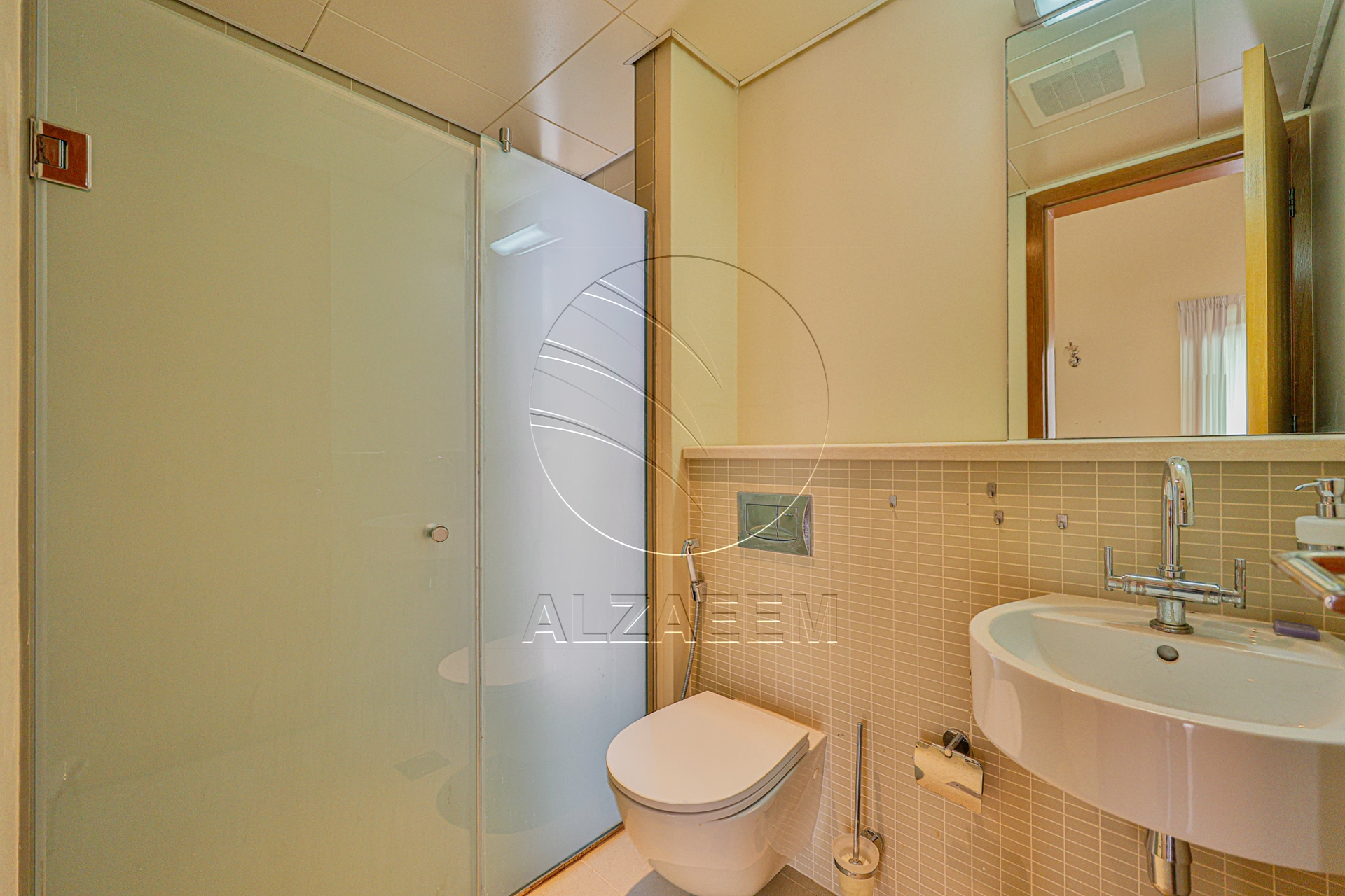 √ Private Pool | Type A | Tenanted | CORNER √