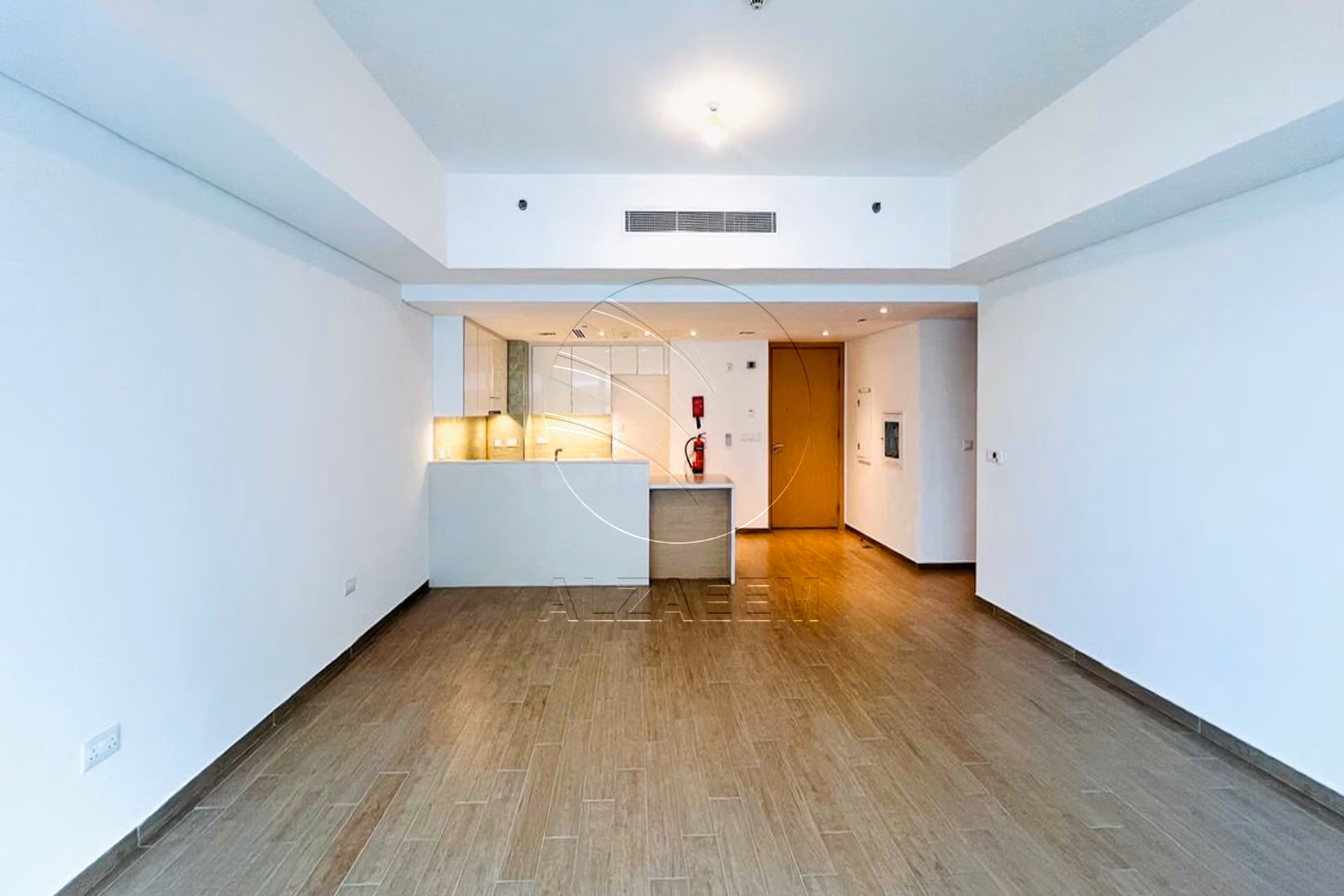 VACANT | High Floor | Partial Sea and Golf view