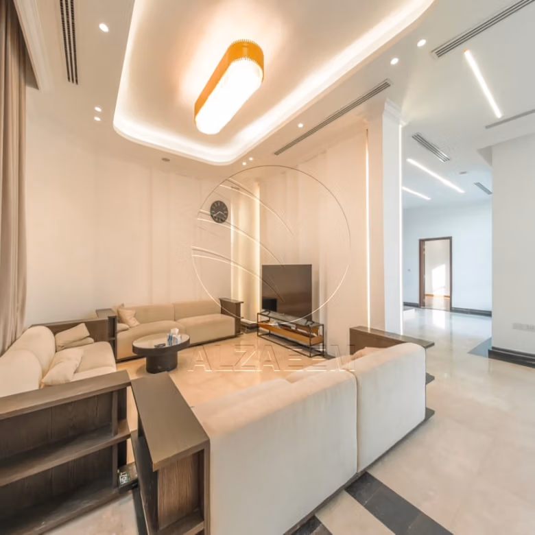 √Luxuriously Furnished |Private Pool and 2 Majlis√