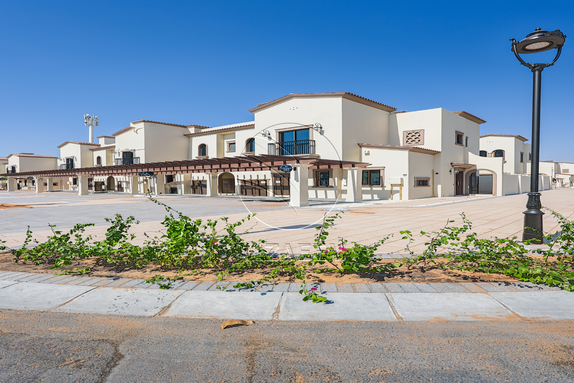 CASARES | Single Row Mid | Near the Garden