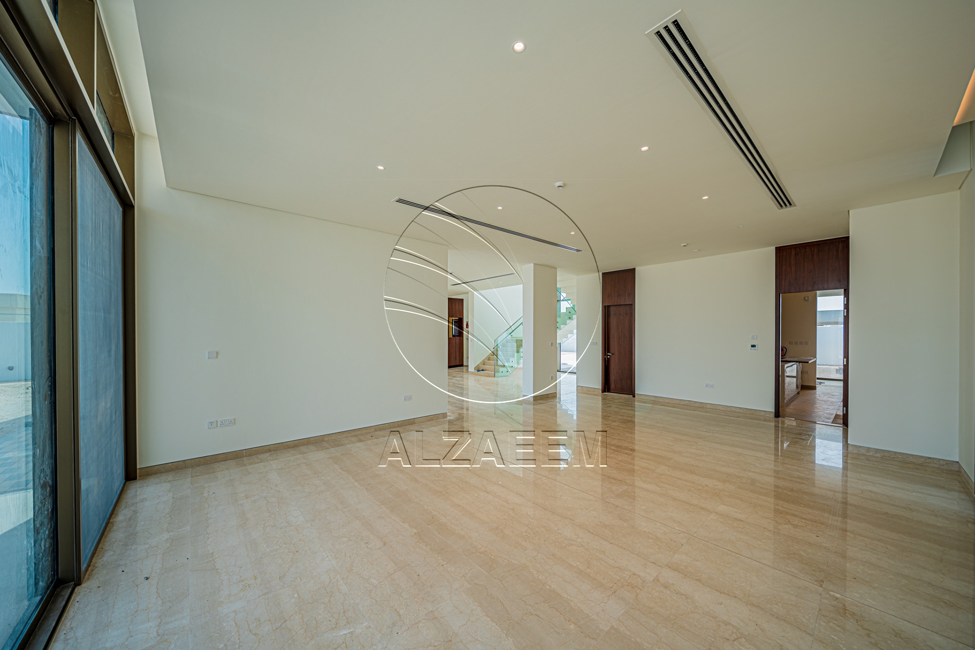 VACANT Exclusive V-5 SELECT | Partial Sea View