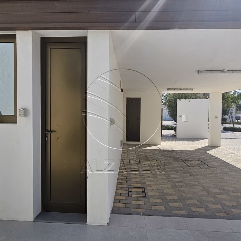 Stunning Location | 4BR+M+D | Vacant Soon!