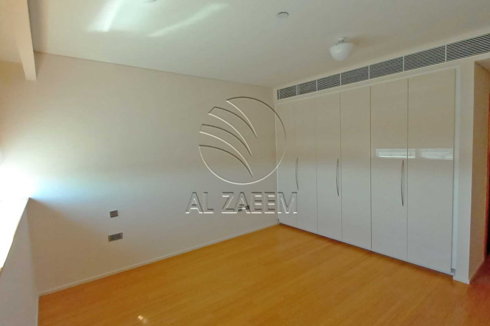 High Level Unit | Tenanted | Urban View
