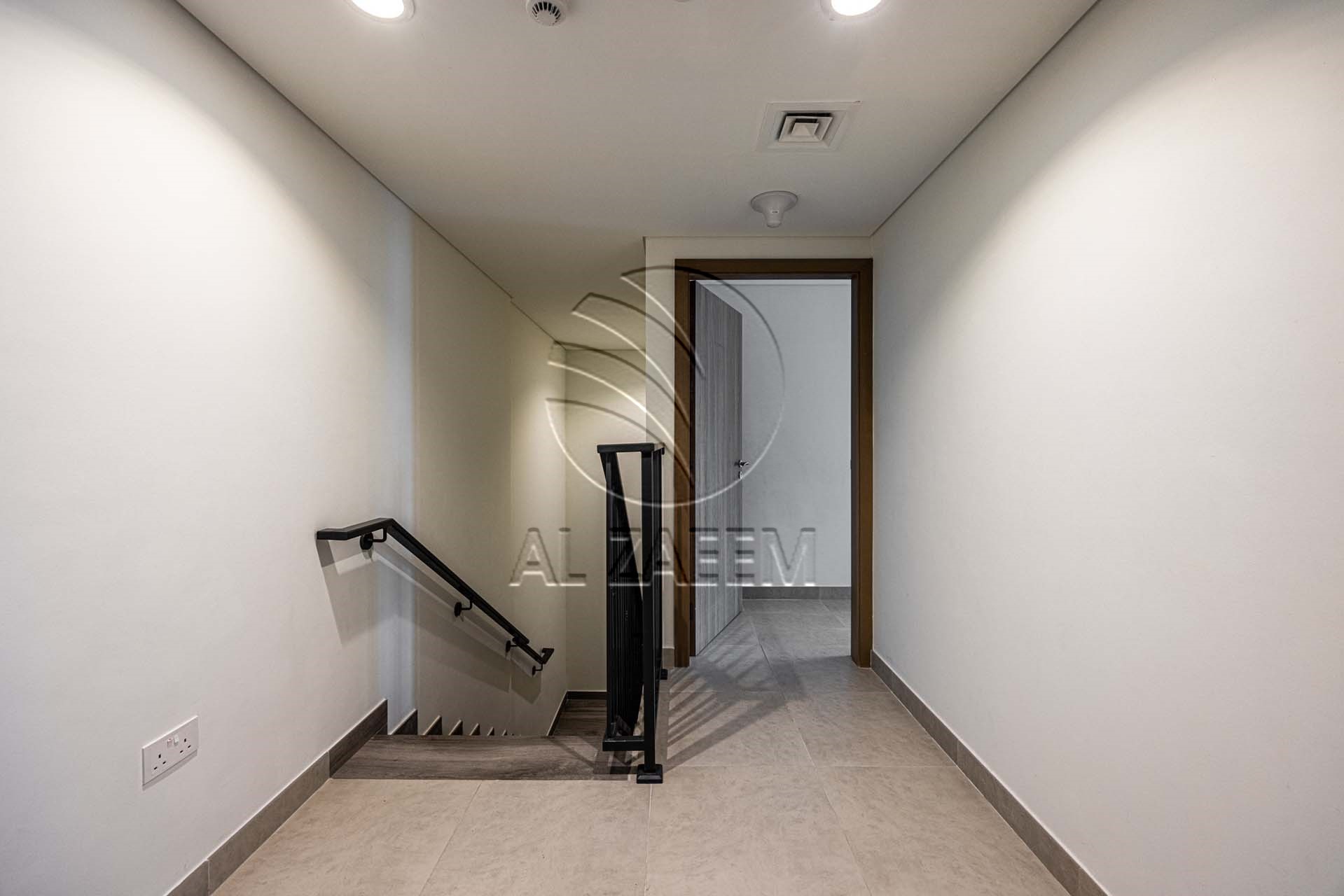 Vacant | DUPLEX | Facing The Pool | 4 payments