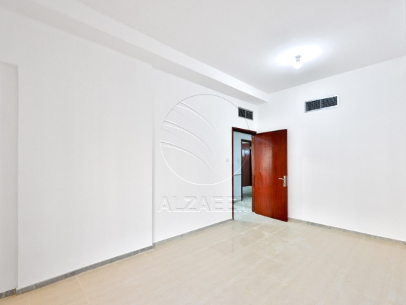 Exclusive! Spacious Unit with Balcony | 4 Payments