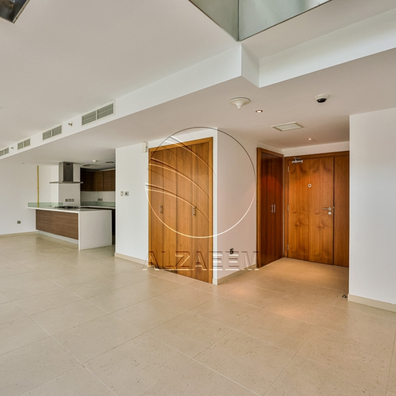 Waterfront | Spacious Deck overlooking the Marina