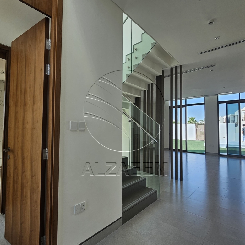 Stunning Location | 4BR+M+D | Vacant Soon!