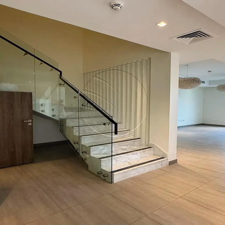 HOT DEAL | Move-in Ready | Single Row – Mid Unit