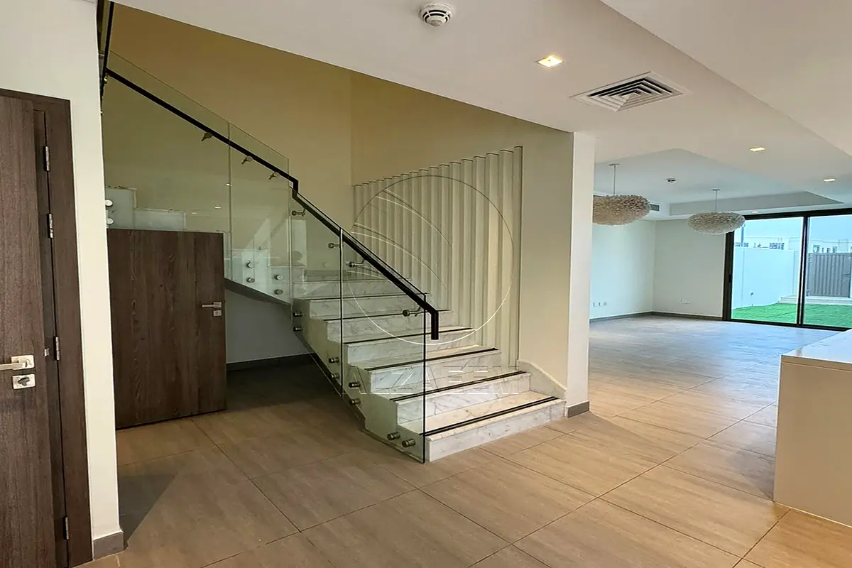 HOT DEAL | Move-in Ready | Single Row – Mid Unit