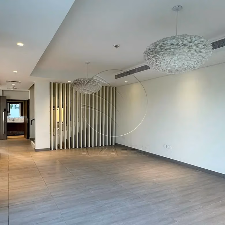 HOT DEAL | Move-in Ready | Single Row – Mid Unit