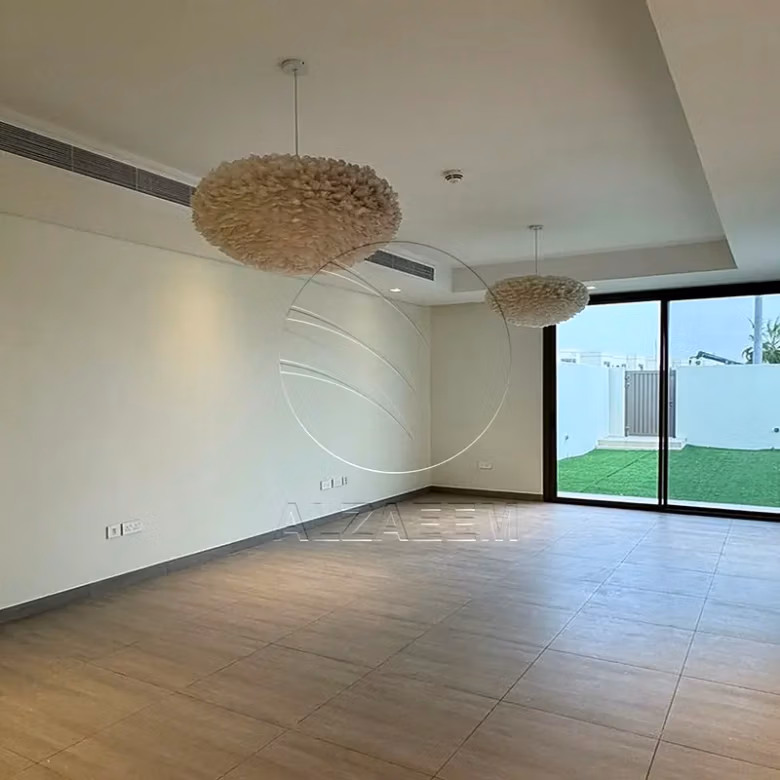 HOT DEAL | Move-in Ready | Single Row – Mid Unit