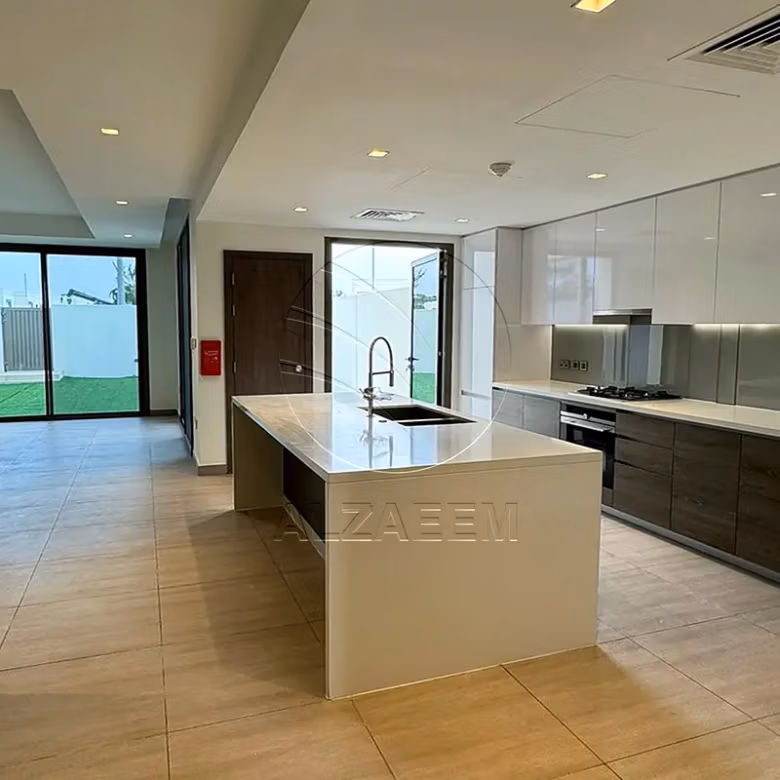 HOT DEAL | Move-in Ready | Single Row – Mid Unit