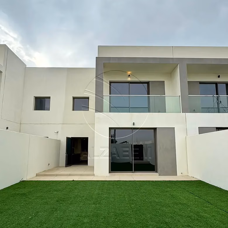 HOT DEAL | Move-in Ready | Single Row – Mid Unit
