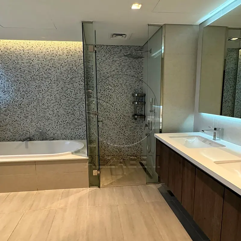 HOT DEAL | Move-in Ready | Single Row – Mid Unit
