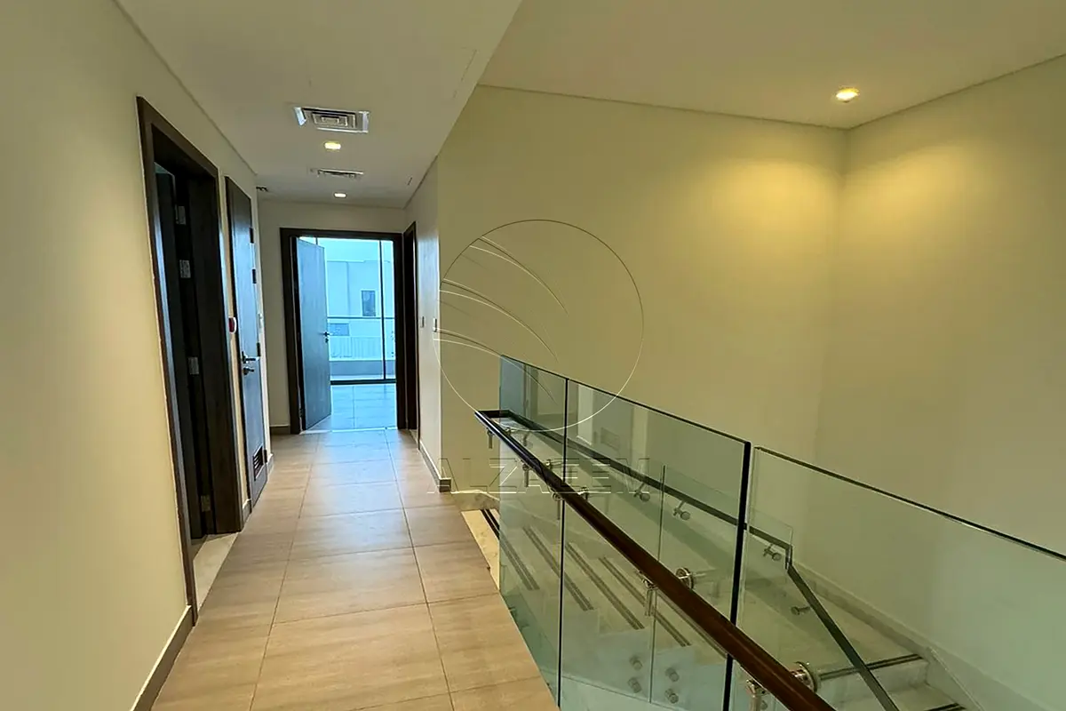 HOT DEAL | Move-in Ready | Single Row – Mid Unit