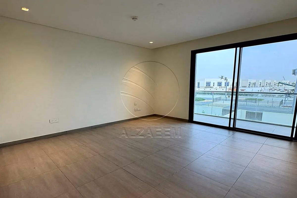 HOT DEAL | Move-in Ready | Single Row – Mid Unit
