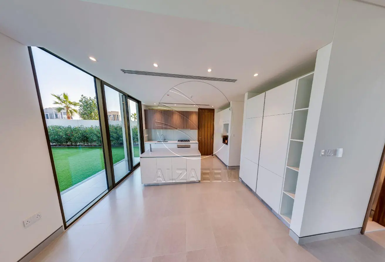 HOT DEAL Villa with Spacious 1,000 Sqm Plot