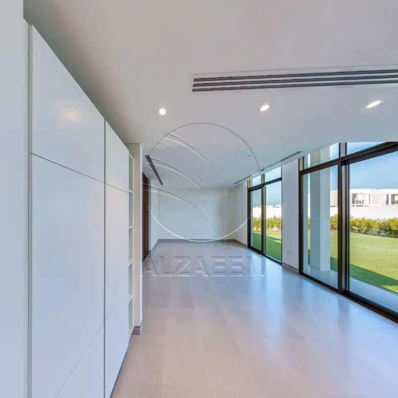 HOT DEAL Villa with Spacious 1,000 Sqm Plot