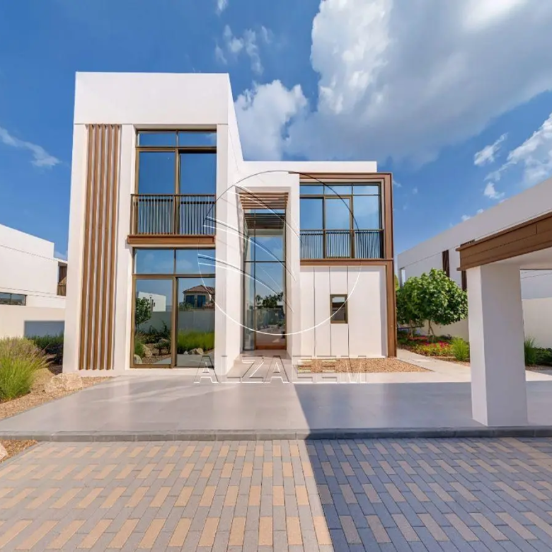 HOT DEAL Villa with Spacious 1,000 Sqm Plot