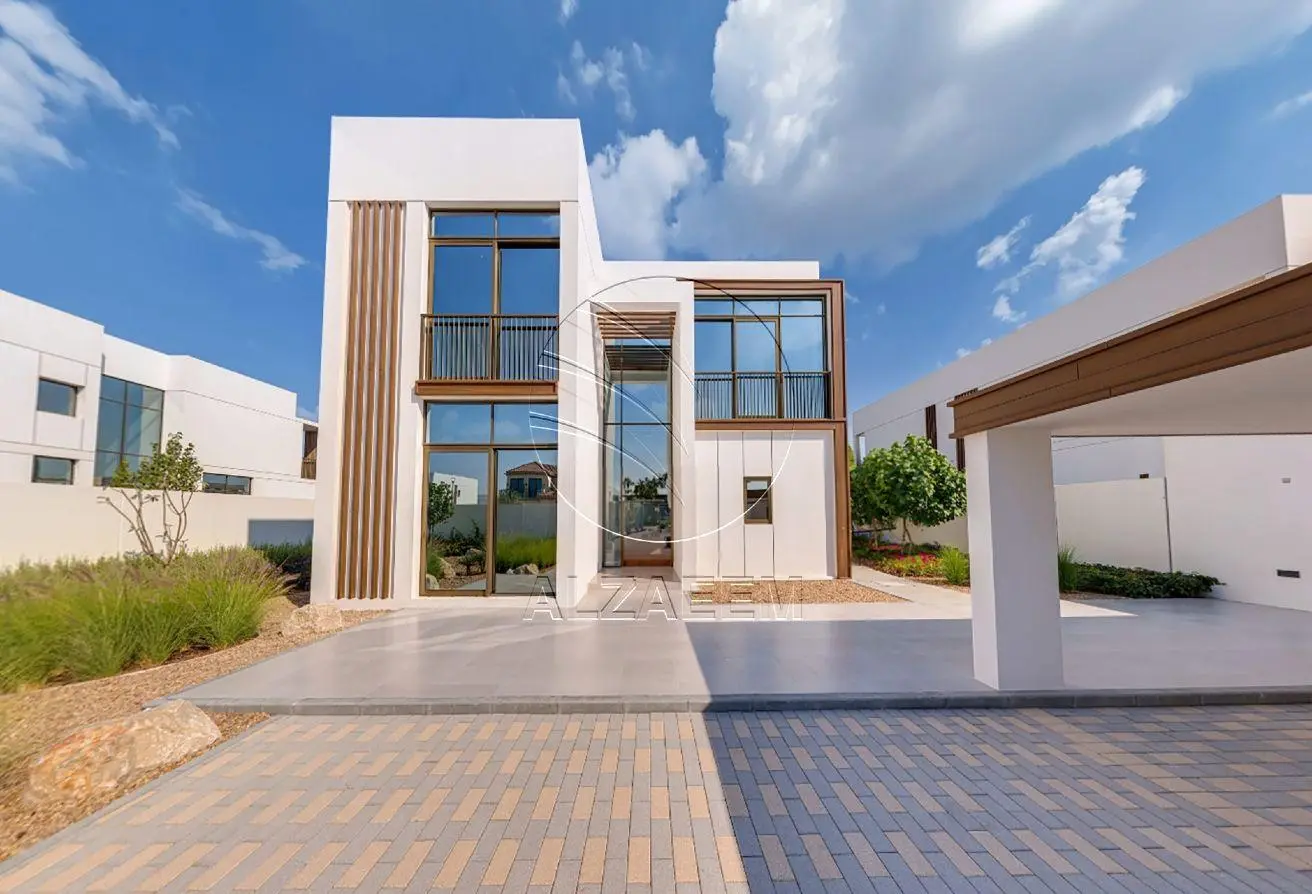 HOT DEAL Villa with Spacious 1,000 Sqm Plot