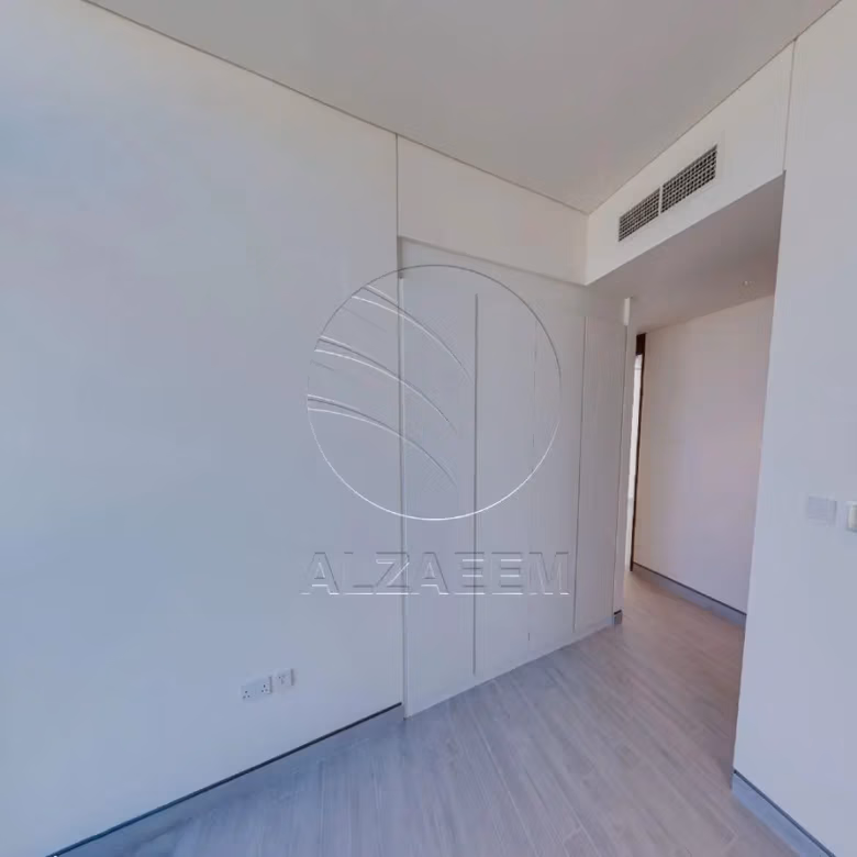 HOT DEAL Villa with Spacious 1,000 Sqm Plot