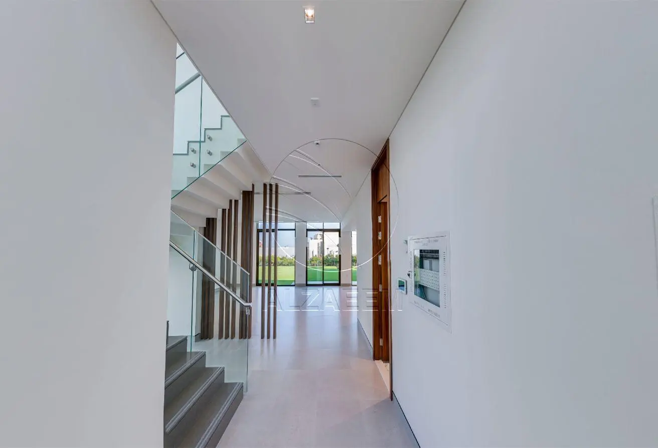 HOT DEAL Villa with Spacious 1,000 Sqm Plot
