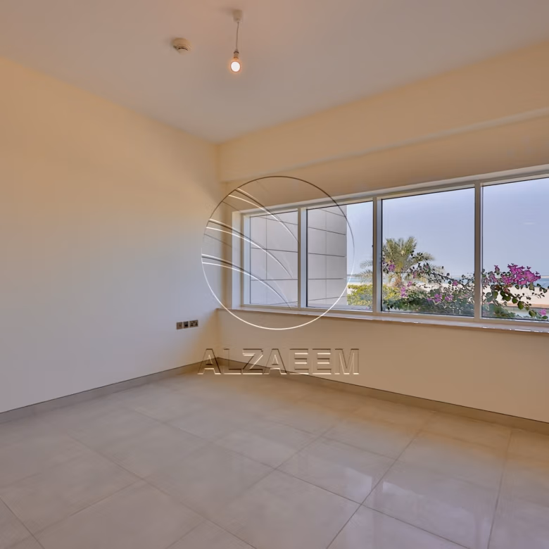 √ Luxurious Sea View Simplex Townhouse | VACANT √