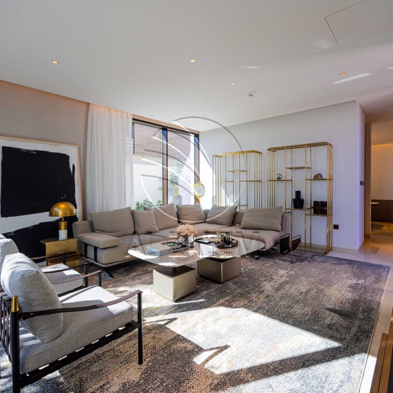 Alsidr | High Ceiling | Single Row Corner