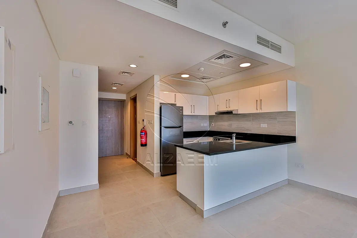 High Floor | White Goods Available | Move-in Ready