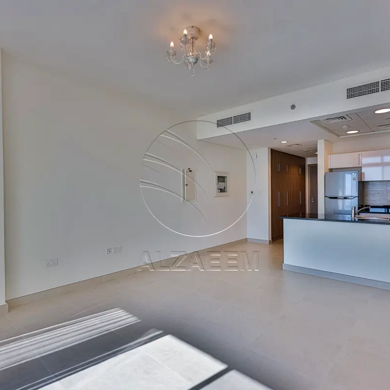 High Floor | White Goods Available | Move-in Ready