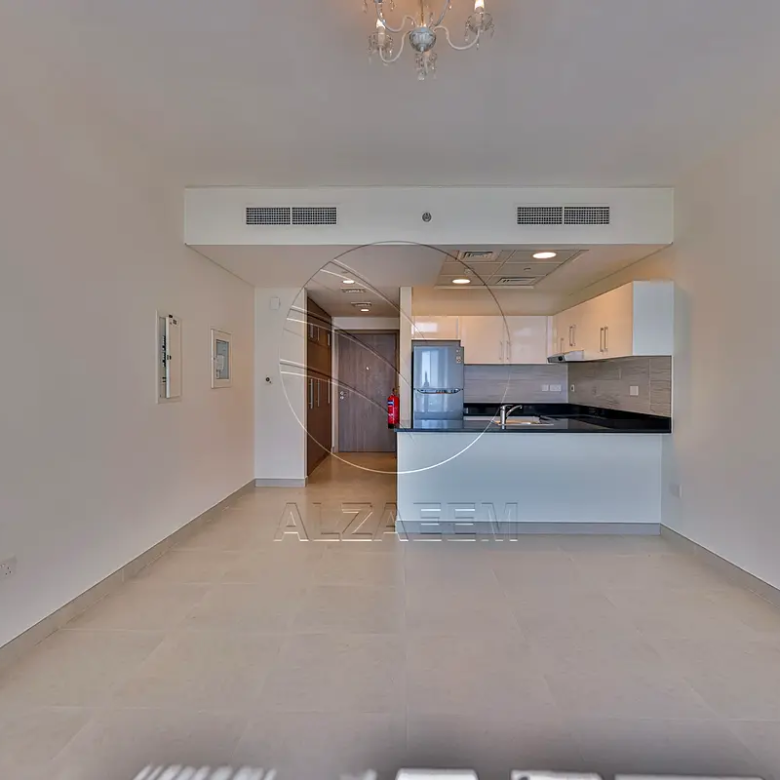 High Floor | White Goods Available | Move-in Ready