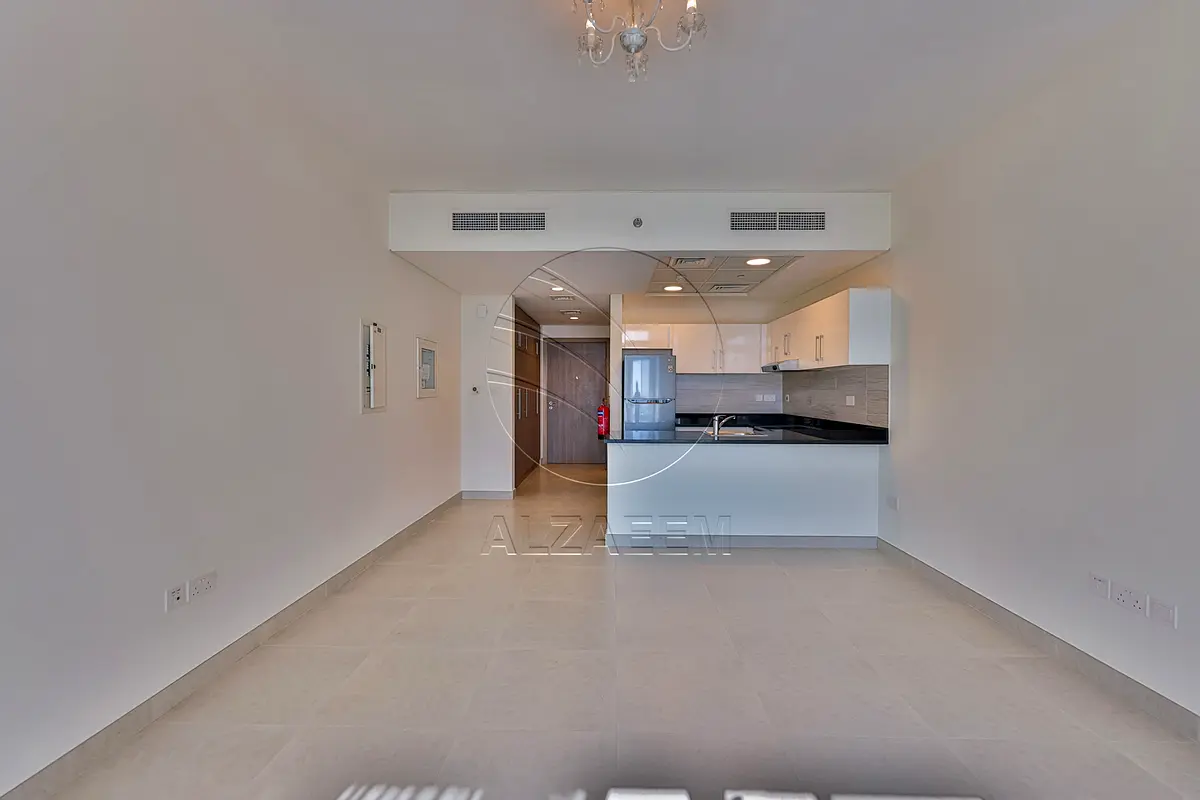 High Floor | White Goods Available | Move-in Ready